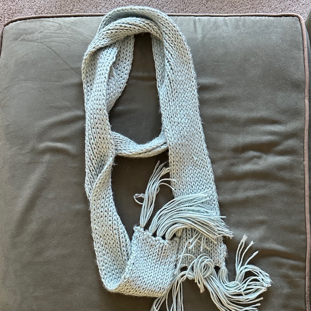 Old Navy Elegant Ice Blue Knit Scarf